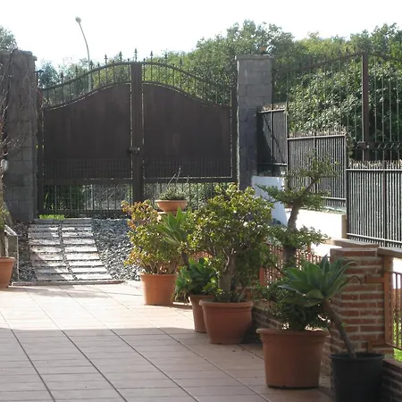Nina Guest house *